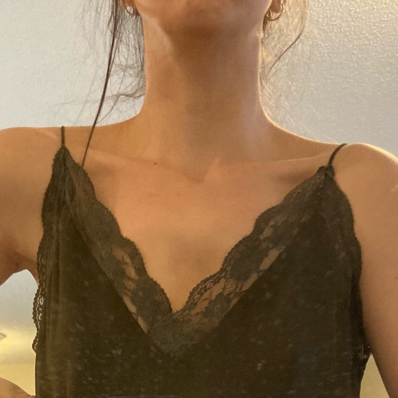 V NECK SPAGHETTI STRAP TRIM LACE KHAKI TOP EU S - Picture 1 of 5